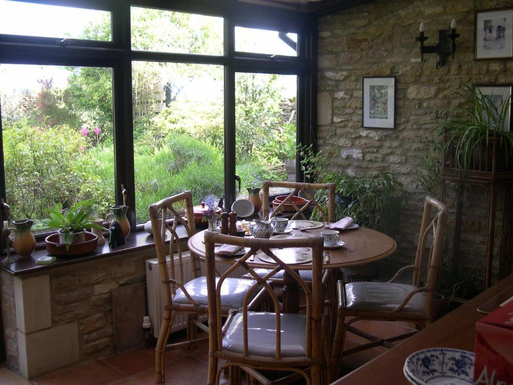 189 April Cottage Winsley Bagian luar foto